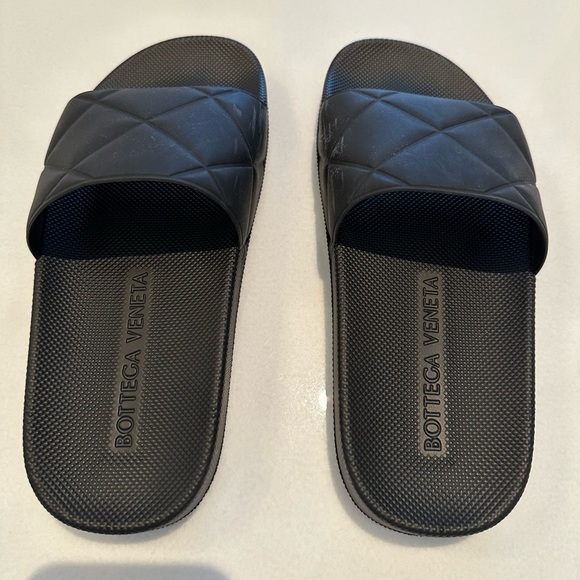Bottega Veneta Flat Pool Slides - Picture 1 of 8